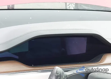 2023 Tesla Model X Dual Motor All-Wheel Drive/Standard Range z USA, uszkodzony, nr VIN 7SAXCAE53PF390641